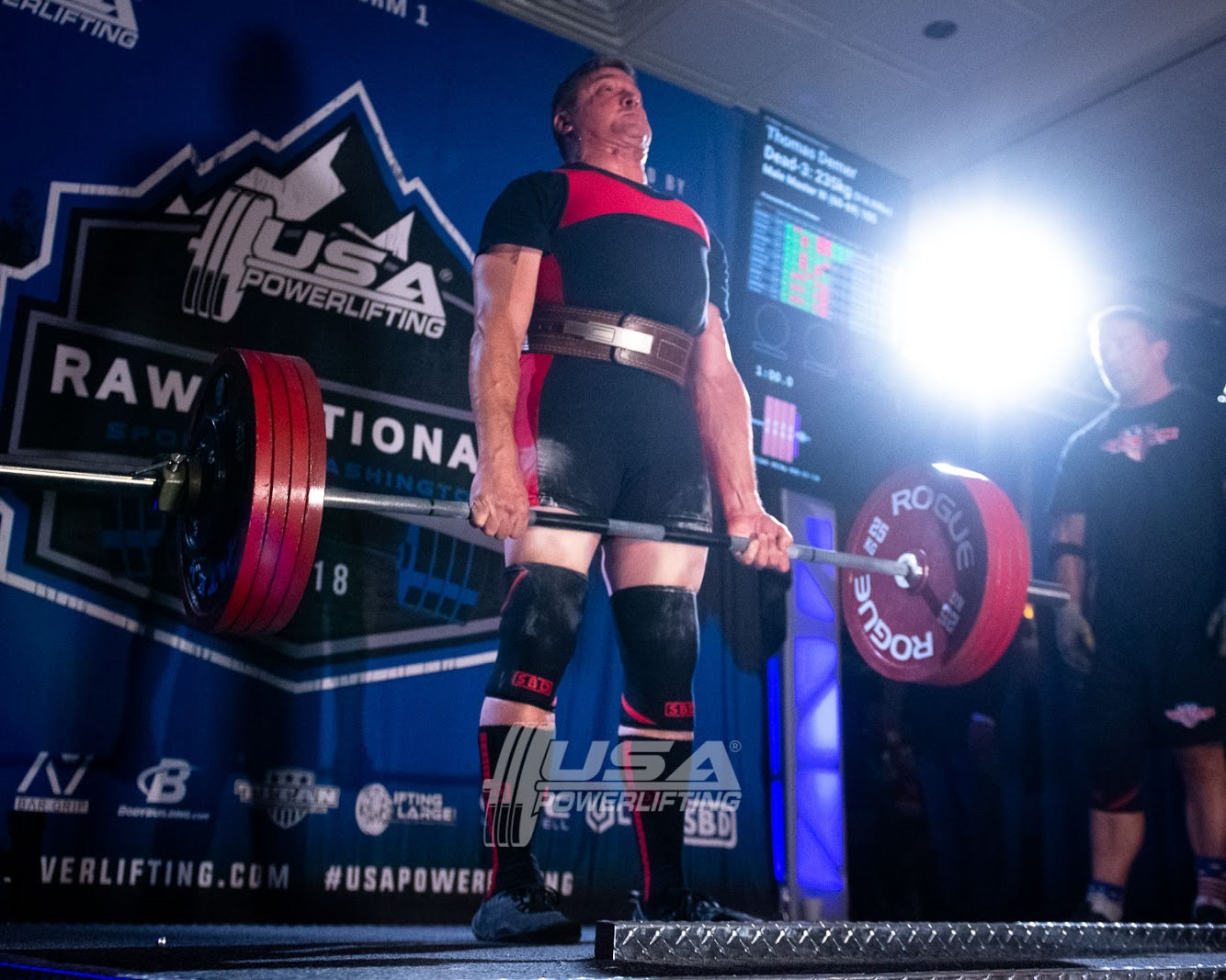 Light Notes and Heavy Weights